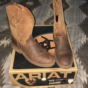 Final price drop-Ariat boots